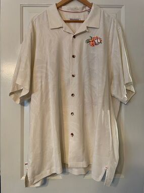 Tommy Bahama Men's Cream Short-Sleeve Hawaiian Shirt with Floral Embroidery